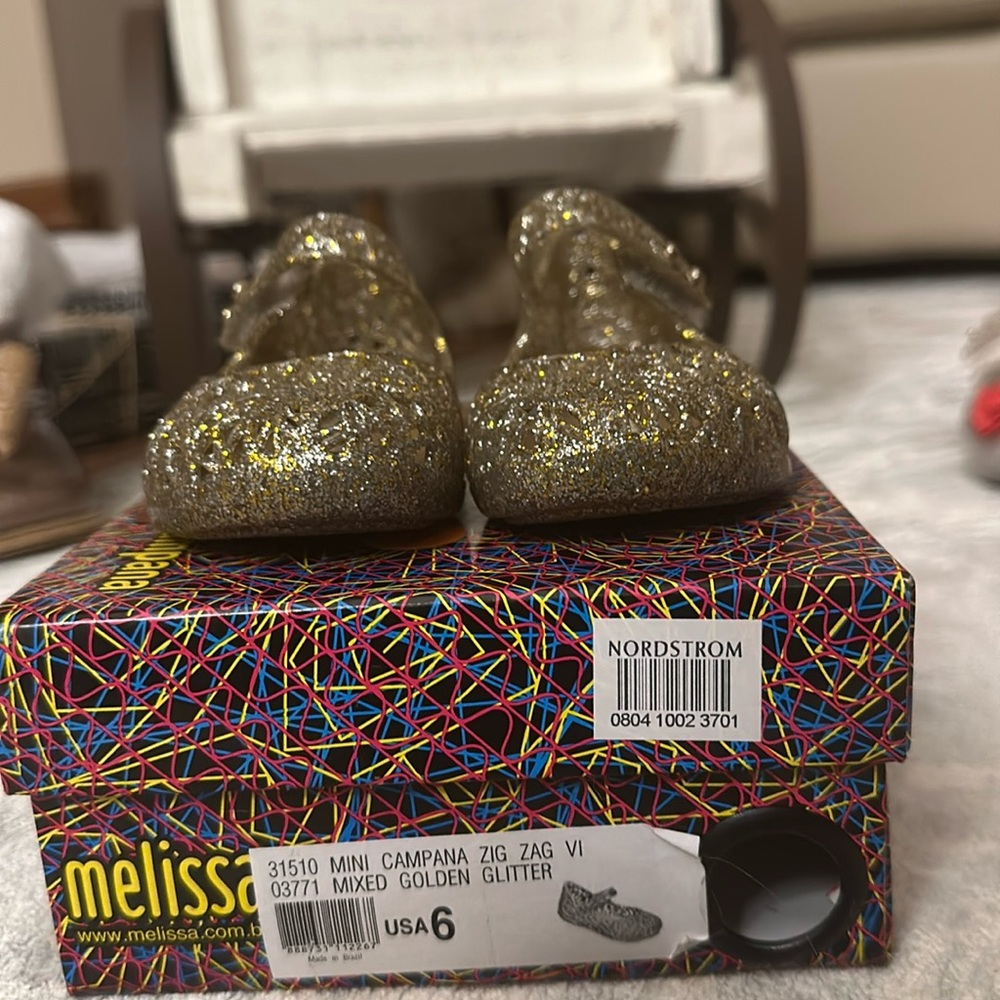 Mini melissa 6 light used box and dust bag